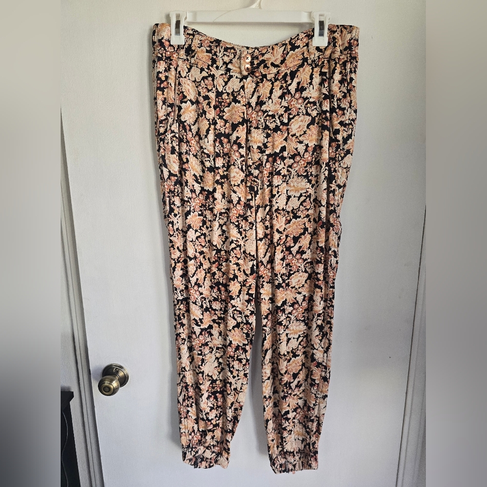Anthropologie Diandra Floral Pleated Joggers NWOT - Picture 2 of 9